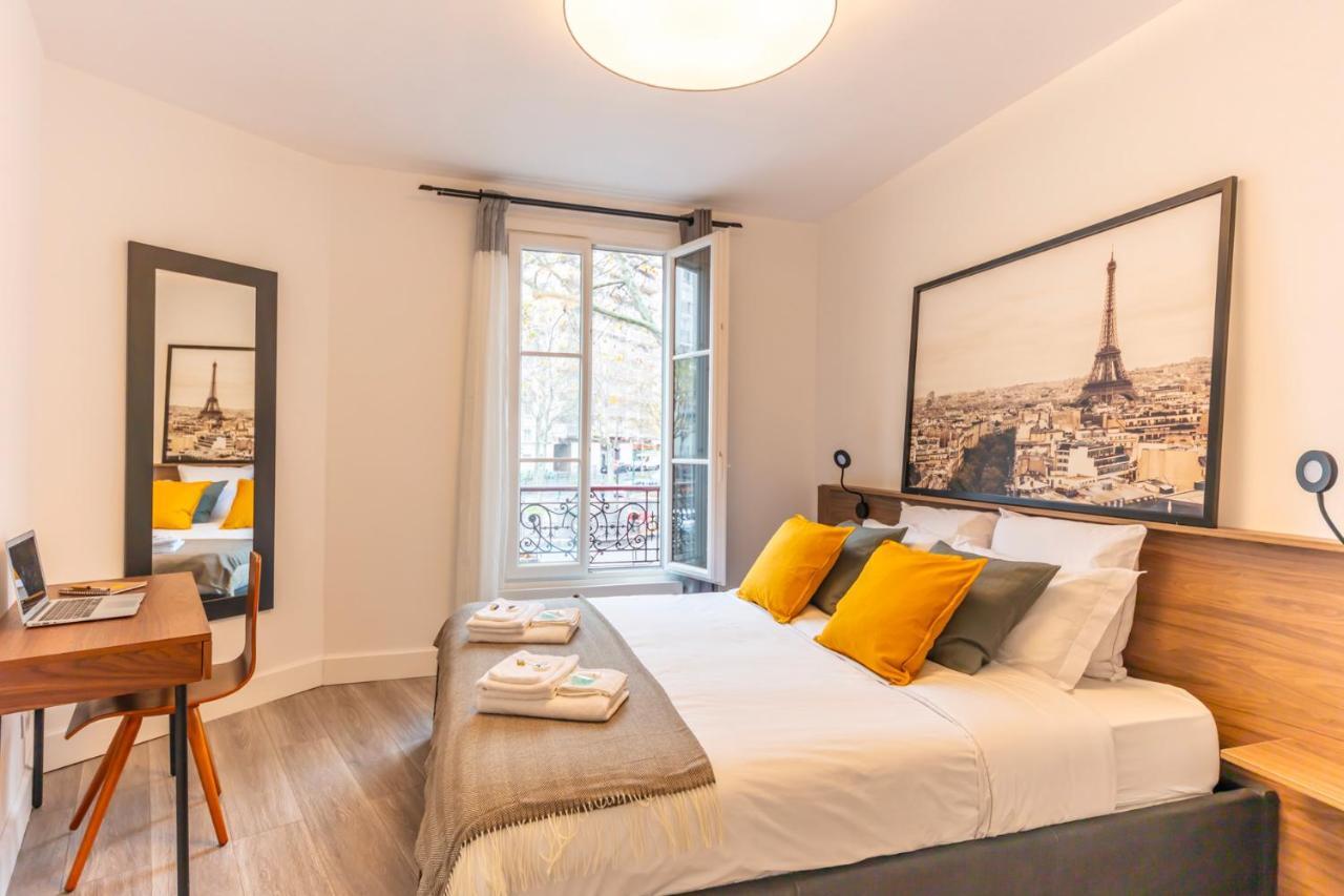 Enjoy The Traditional Parisian Life Apartment Exterior photo